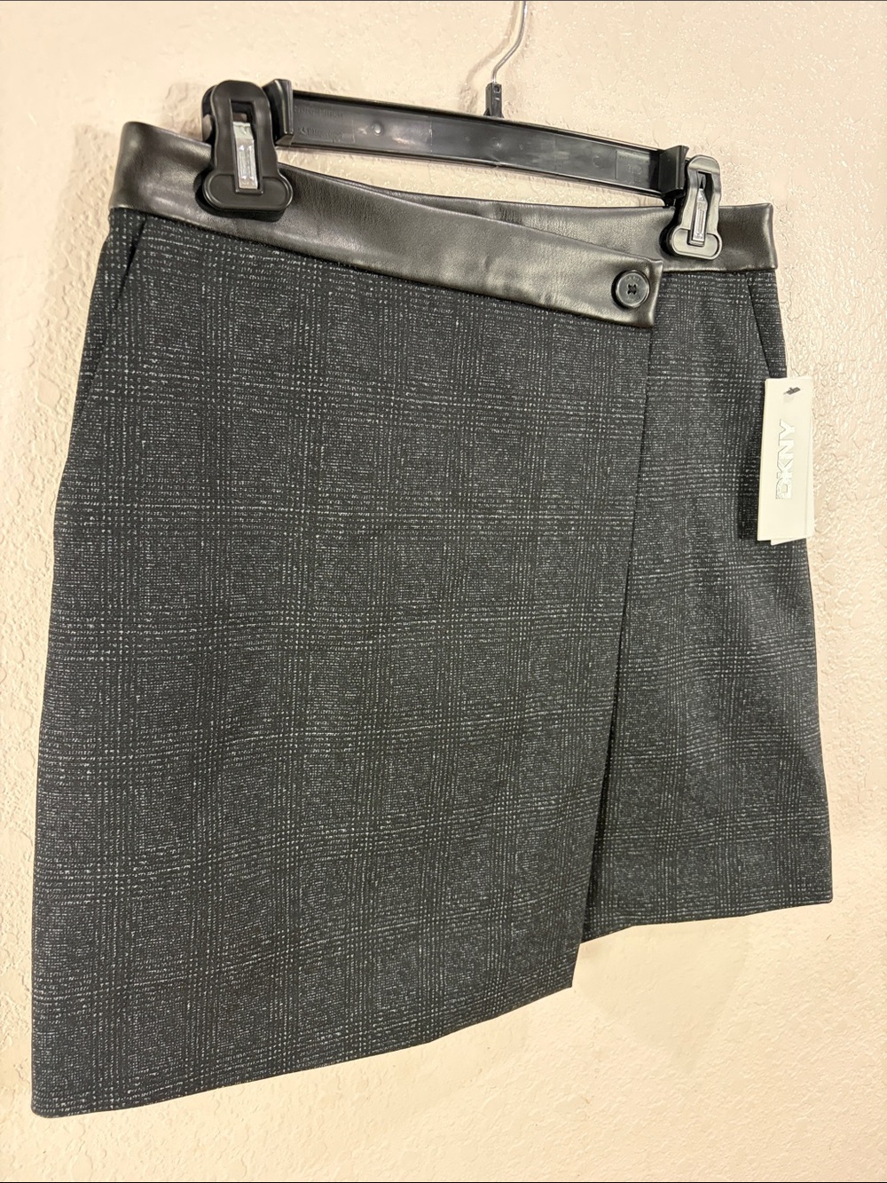 DKNY ,Size 4,Women’s Black Plaid Wrap Mini Skirt with Faux Leather Trim - Picture 5 of 17
